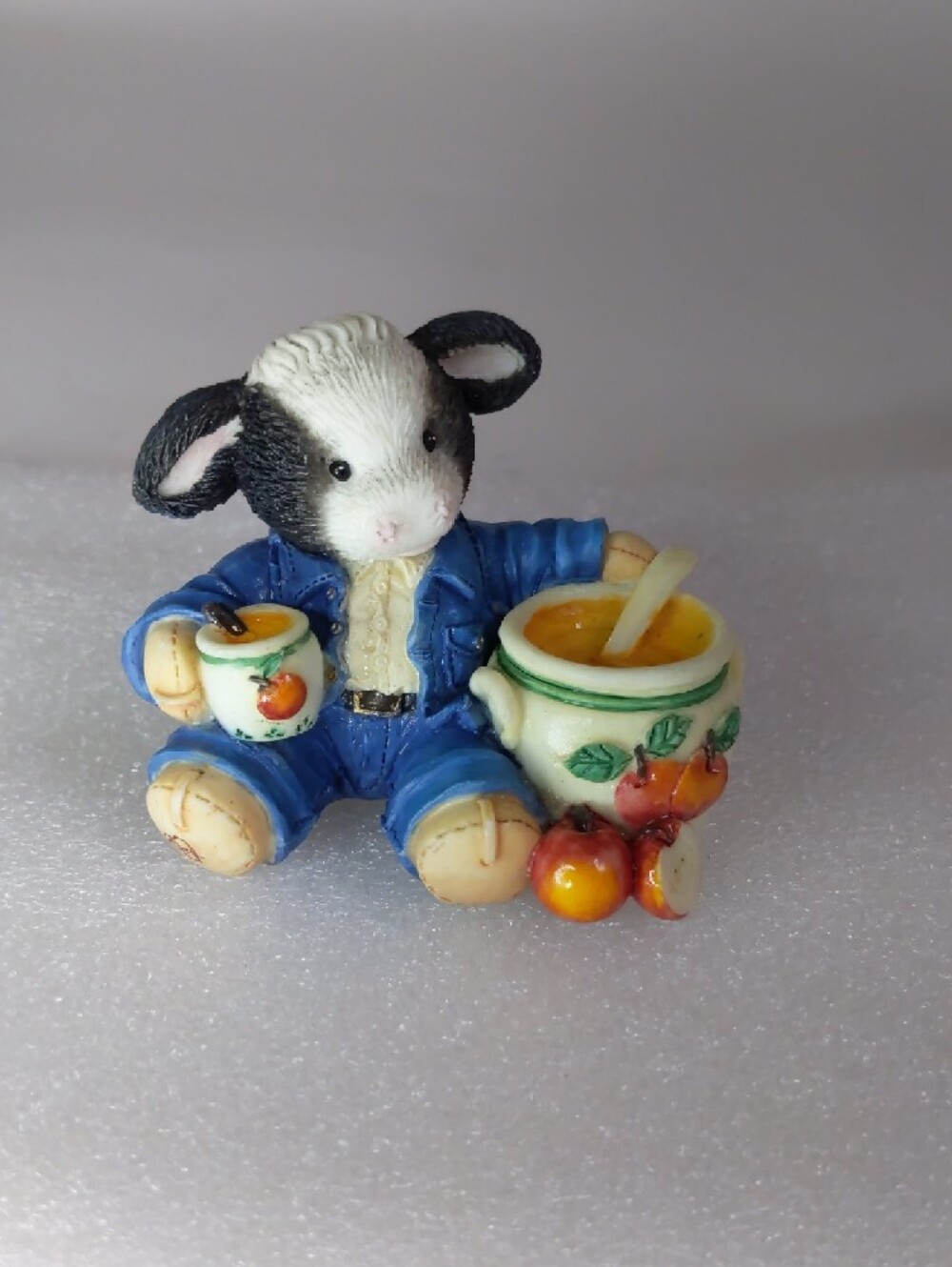 Enesco Mary's Moo Moos 'Sweet, Warm and Wonderful' Figurine - Picture 2 of 8